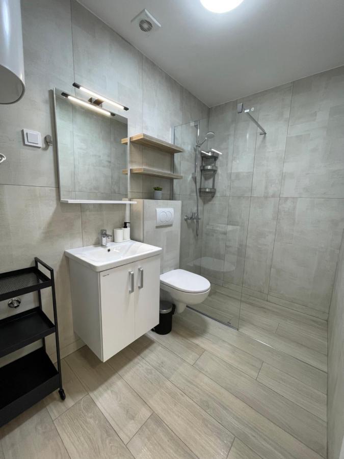 Dora Family Apartments บุดวา ภายนอก รูปภาพ