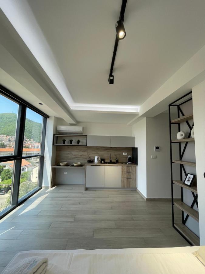 Dora Family Apartments บุดวา ภายนอก รูปภาพ
