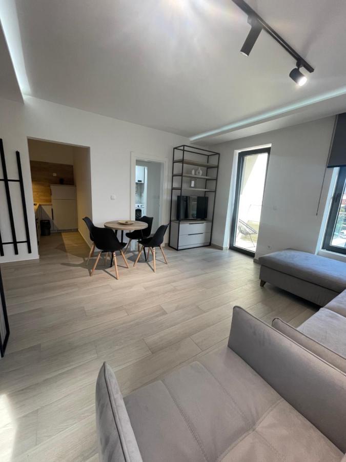 Dora Family Apartments บุดวา ภายนอก รูปภาพ