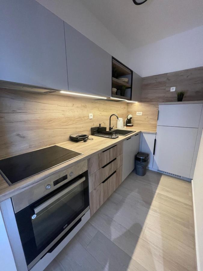 Dora Family Apartments บุดวา ภายนอก รูปภาพ
