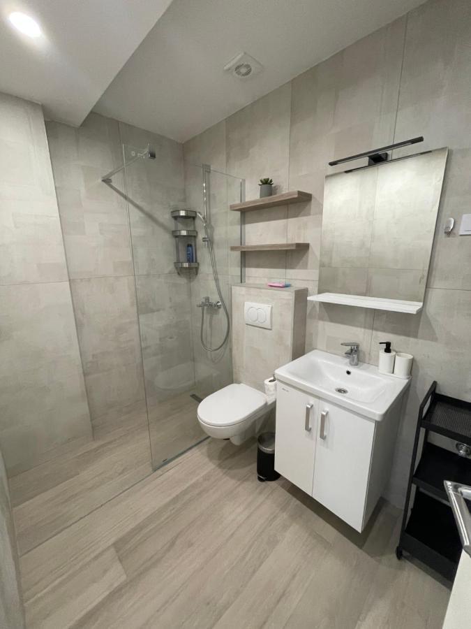 Dora Family Apartments บุดวา ภายนอก รูปภาพ